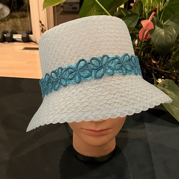 Elegant Lt.Blue Hat with Blue Floral Band - Picture 1 of 4